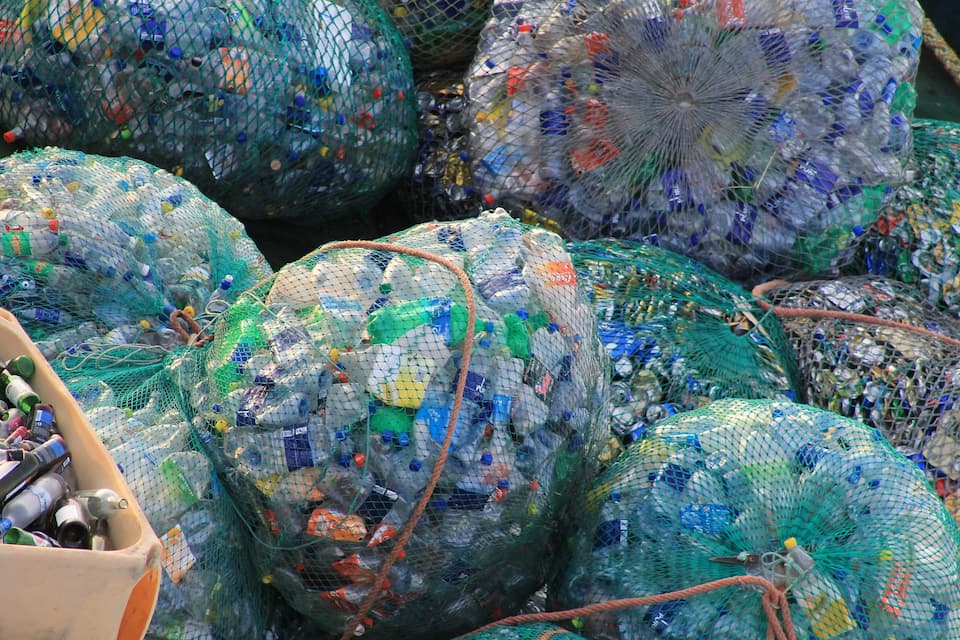 Omset Ratusan Juta Saat Pandemi, Dari Bisnis Daur Ulang Limbah Plastik.