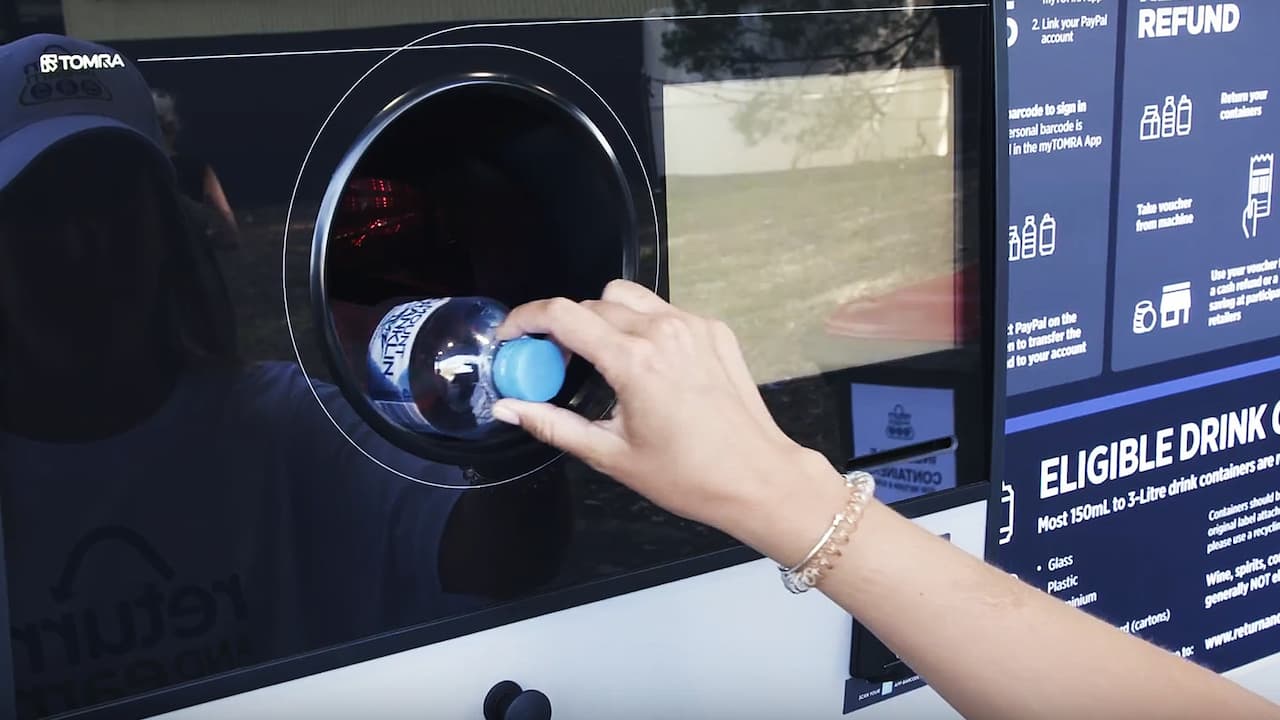 Daur Ulang Makin Untung Dengan Reverse Vending Machine