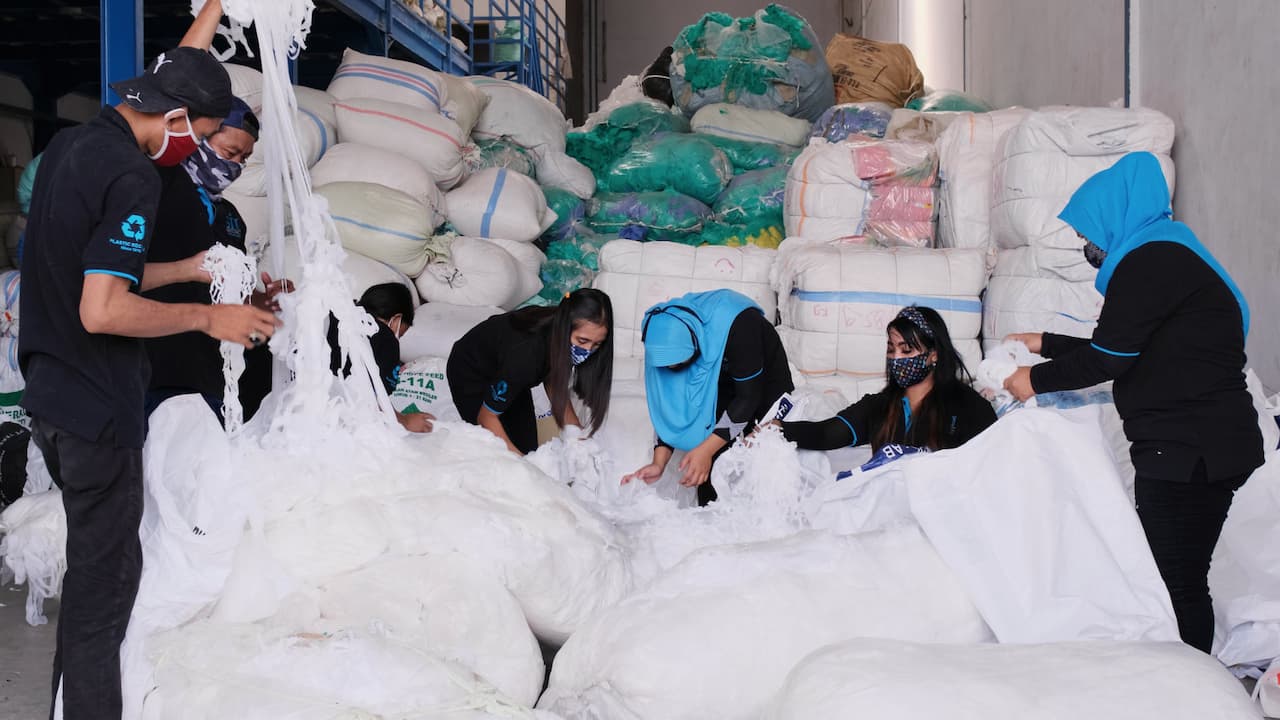 Pabrik Daur Ulang Plastik Menciptakan Lapangan Pekerjaan S