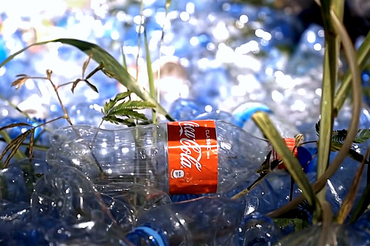 Daur Ulang Plastik Botol Coca Cola
