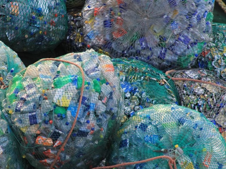 Solusi Inovatif untuk Mengatasi Krisis Sampah Plastik